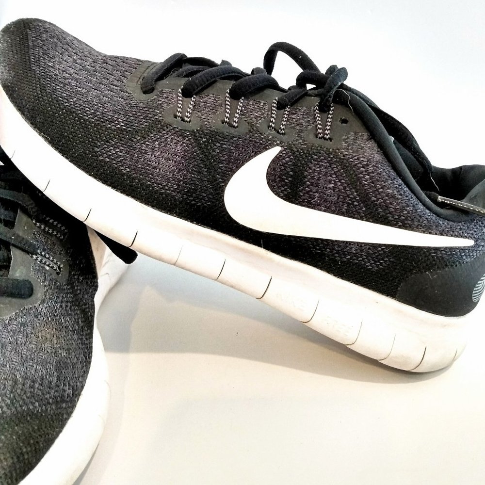Nike Free RN Woman's Size 7 Running Shoes/Sneakers Black/White